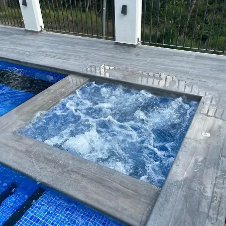 Lux Barcelona * Vallirana